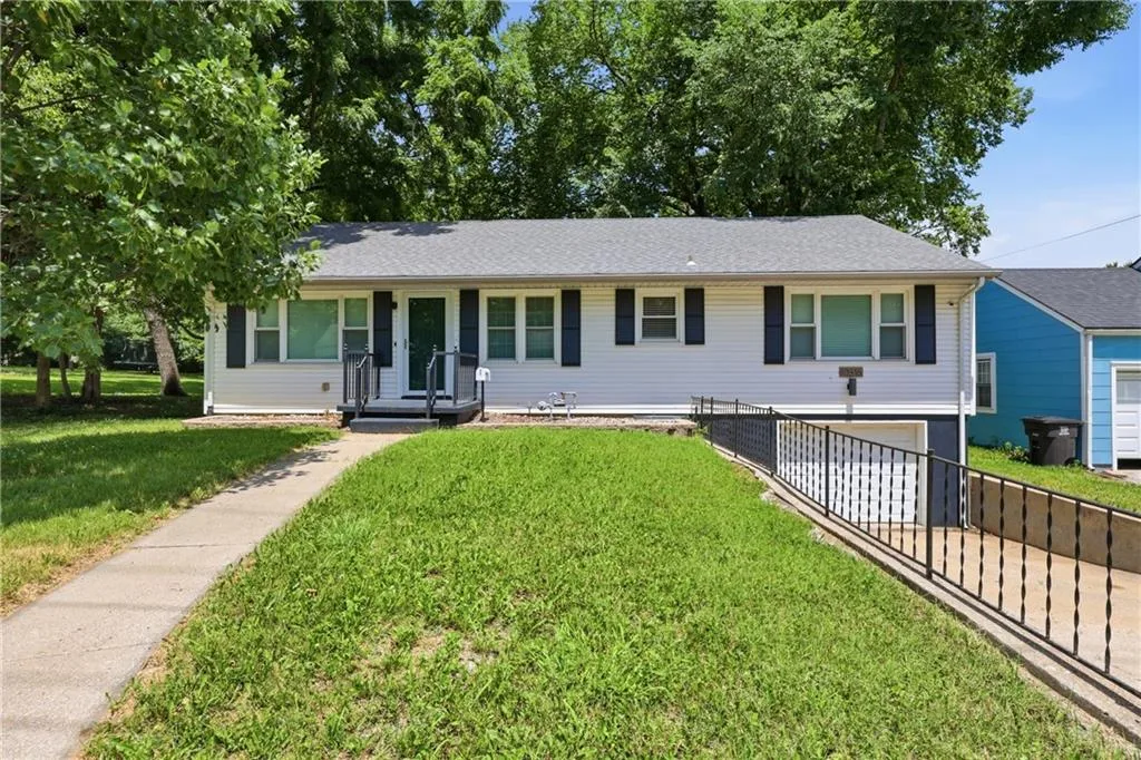 10516 E 35th Street, Independence MO