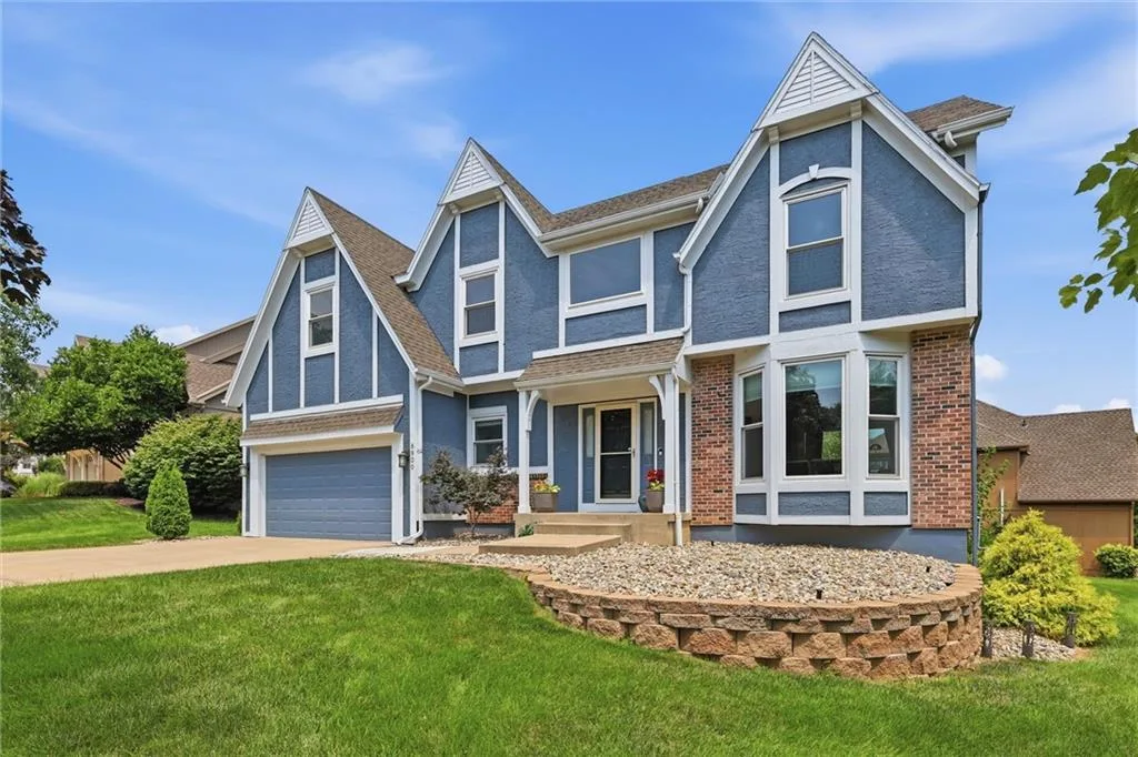 8900 W 148th Terrace, Overland Park KS