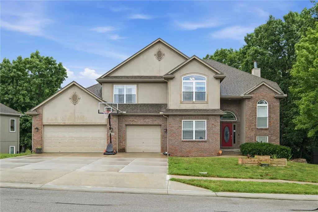 9528 Pearl Avenue, Kansas City MO