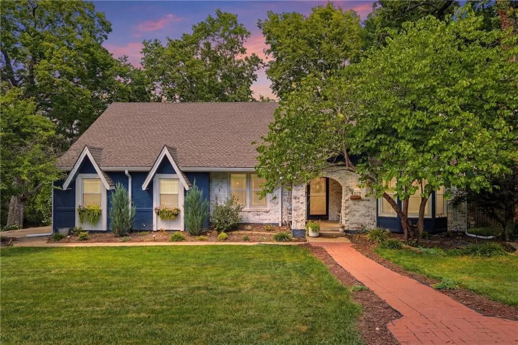 8329 Rosehill Road, Lenexa KS