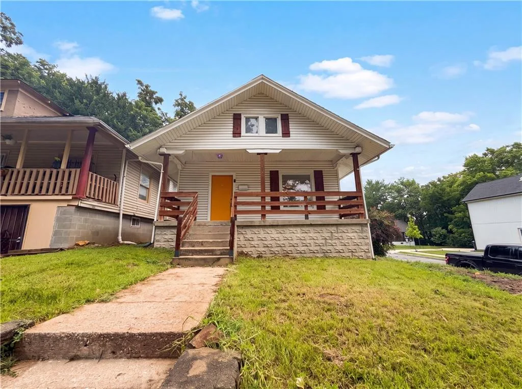1316 E 44th Street