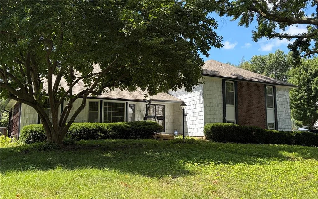 619 W 114th Terrace, Kansas City MO