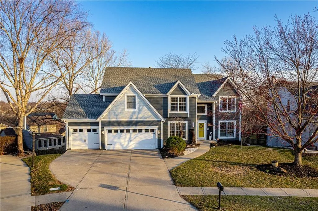 809 Cottonwood Place