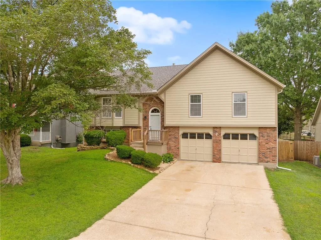 14717 S Seminole Drive, Olathe KS