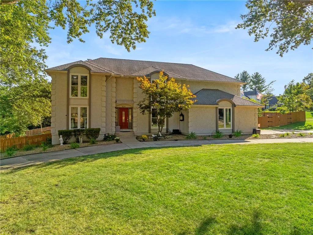 4104 SW Hickory Lane, Blue Springs MO