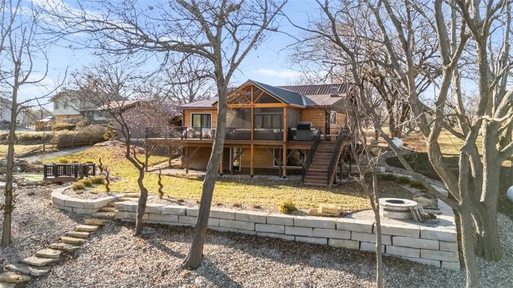 22500 Lakeview Point, Vassar KS