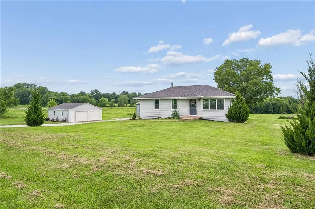 34906 E Colbern Road, Lone Jack MO