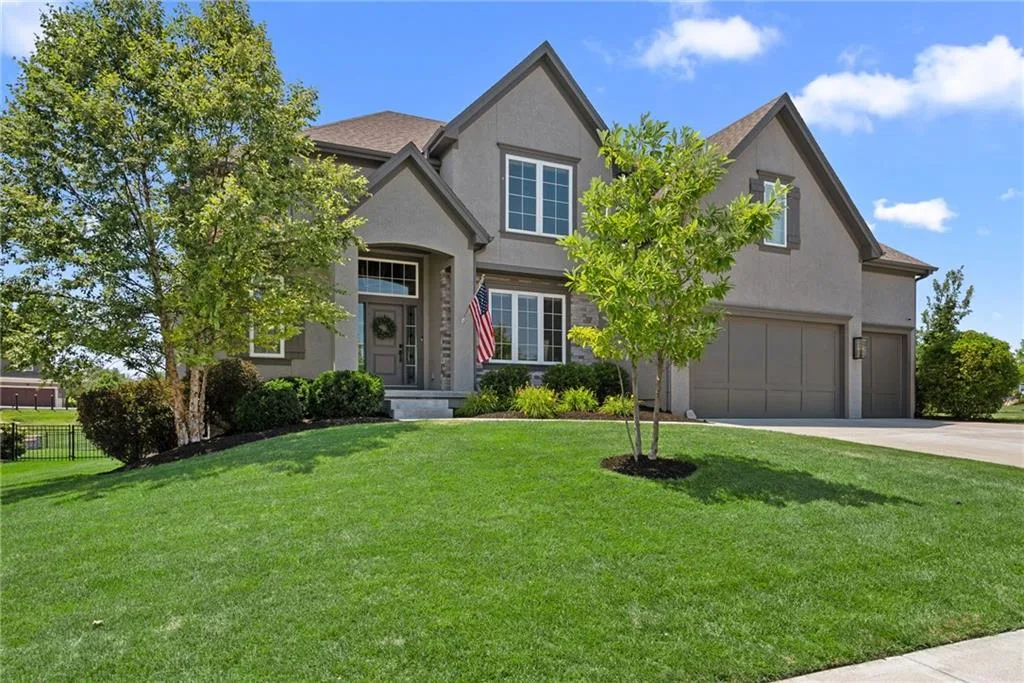 17200 Melrose Street, Overland Park KS