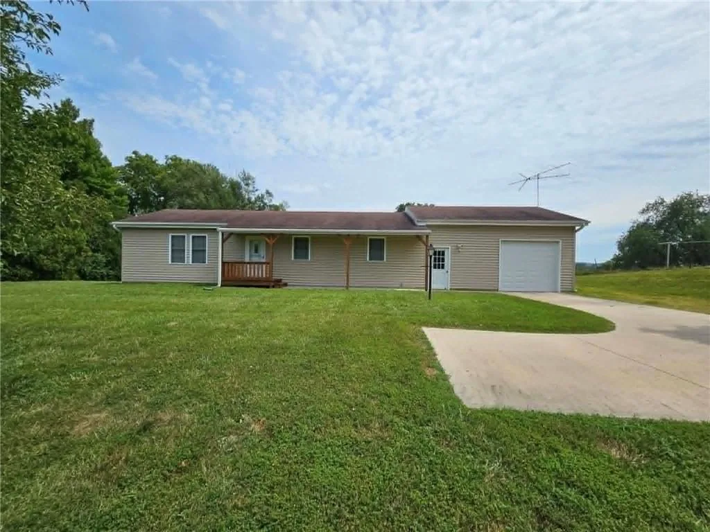 9807 SW State Route Jj Highway, St Joseph MO