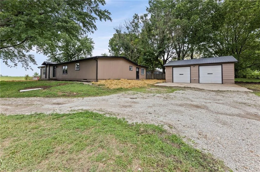 39135 Plum Creek Road, Osawatomie KS