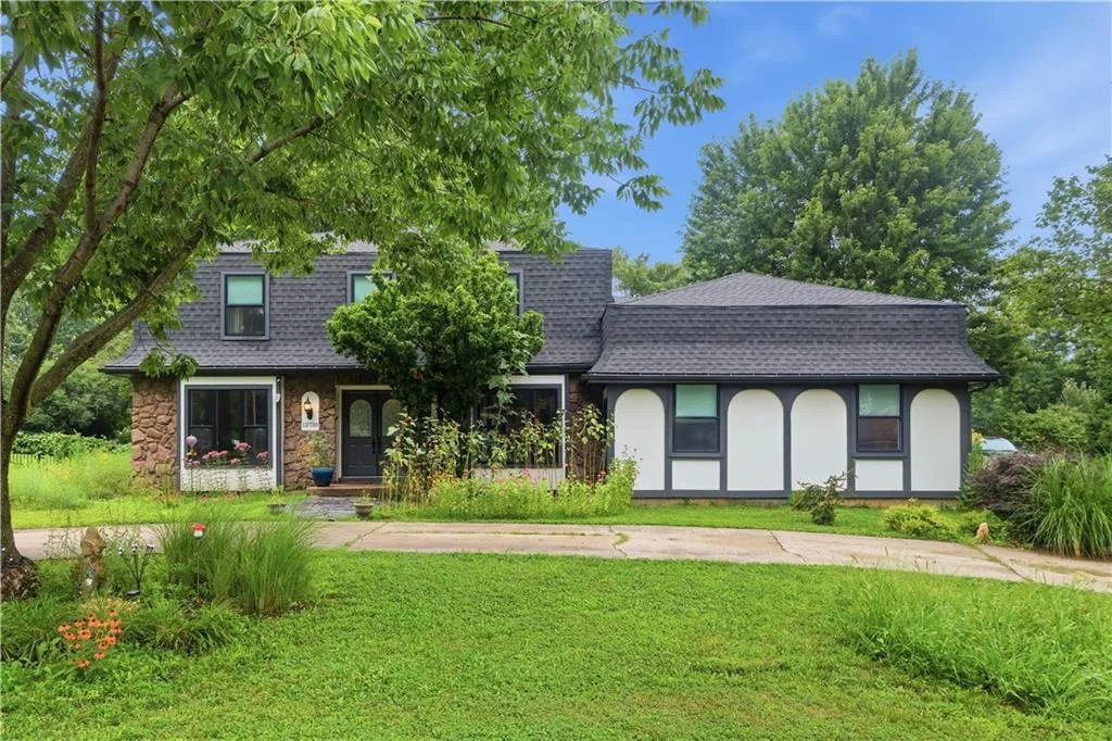 12739 Overbrook Road, Leawood KS