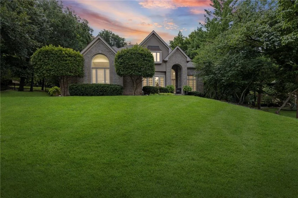 1567 Oakwood Lane
