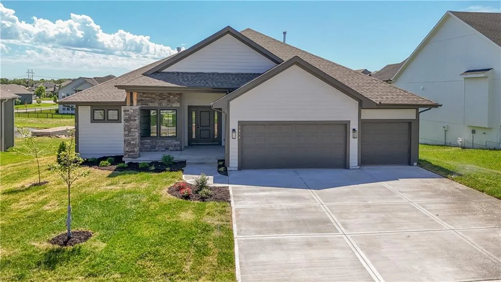 24615 W 60th Terrace, Shawnee KS