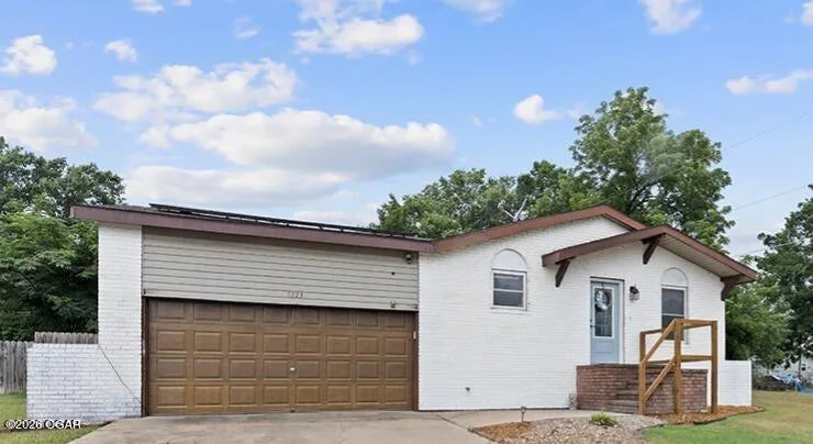 2223 Garfield Avenue, Baxter Springs KS