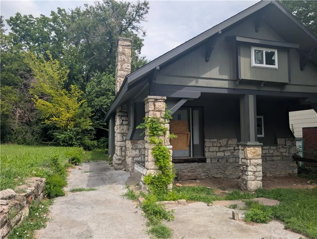 4011 Euclid Avenue, Kansas City, MO 64130 — photo 1 of 1