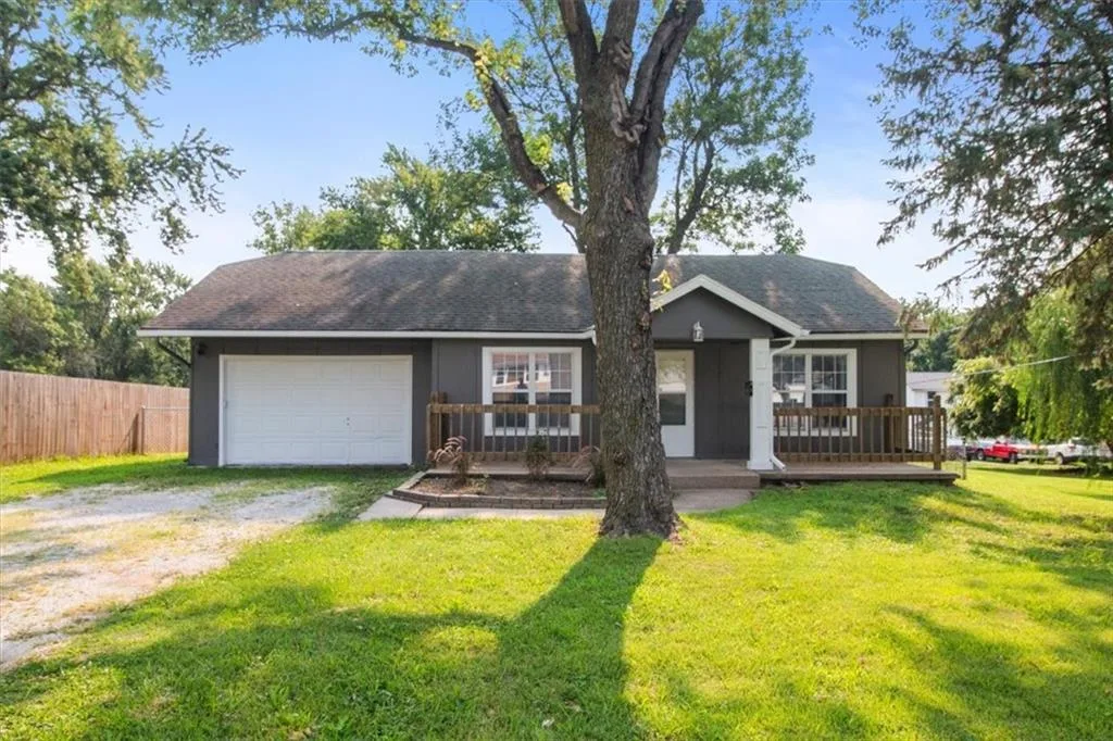 1409 S Kings Highway, Independence MO