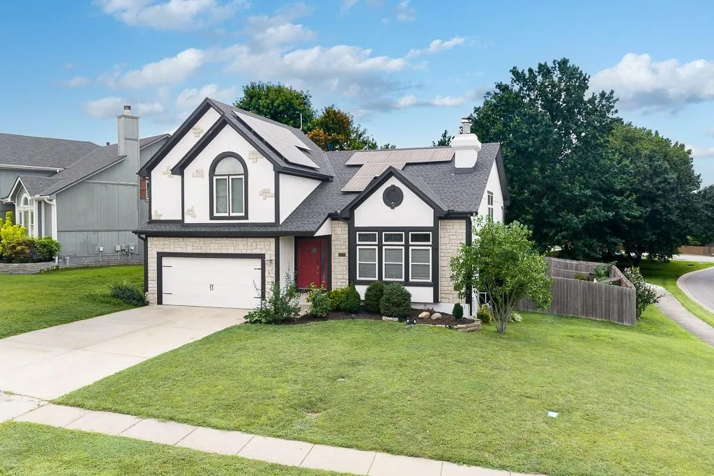 21206 W 55th Terrace, Shawnee KS