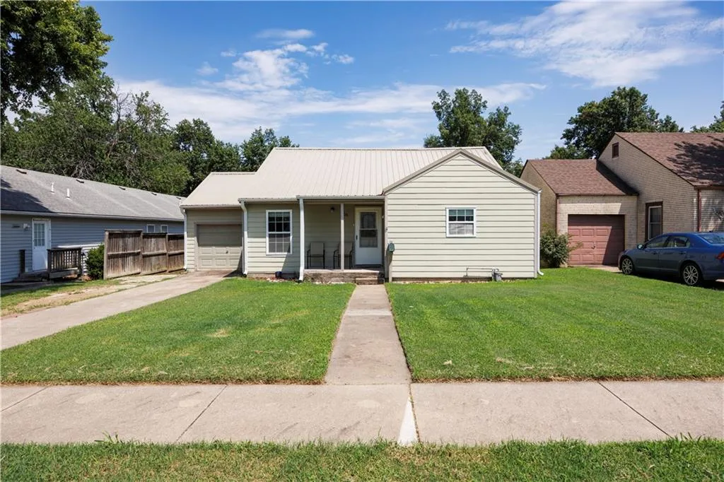 816 N 8th Street, Neodesha KS