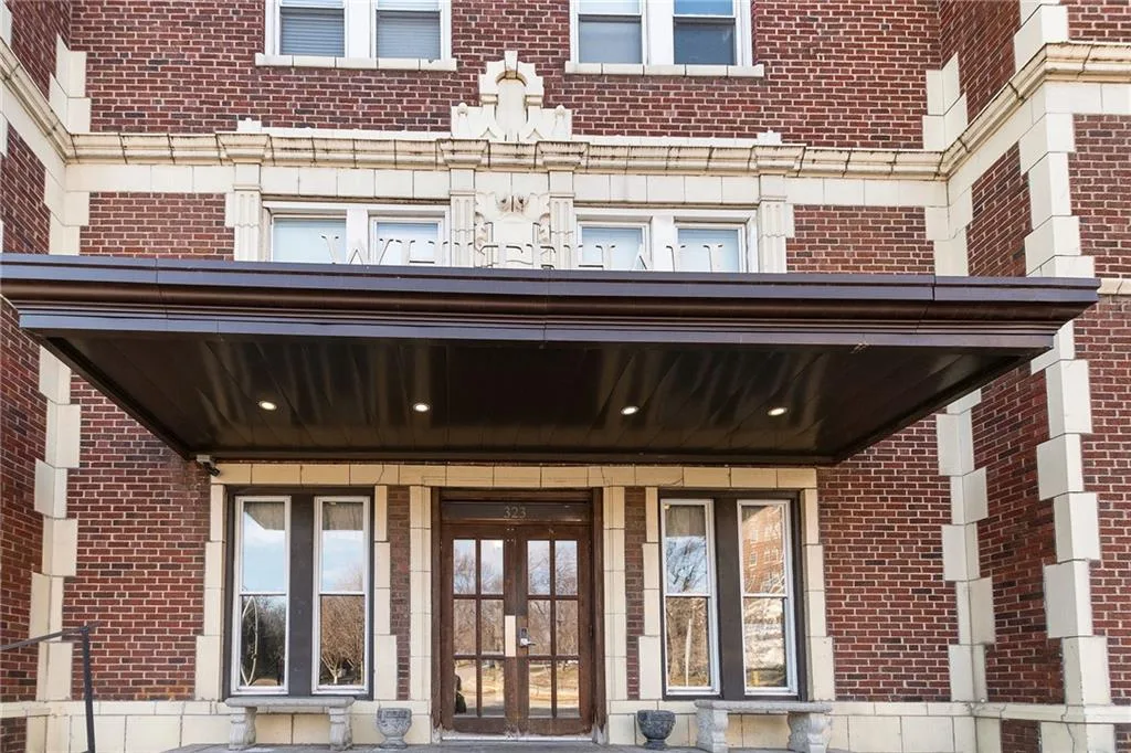 323 Emanuel Cleaver II Boulevard #8C, Kansas City MO