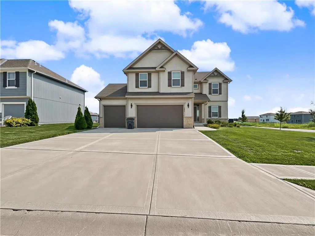 416 SW Nelson Drive, Blue Springs MO