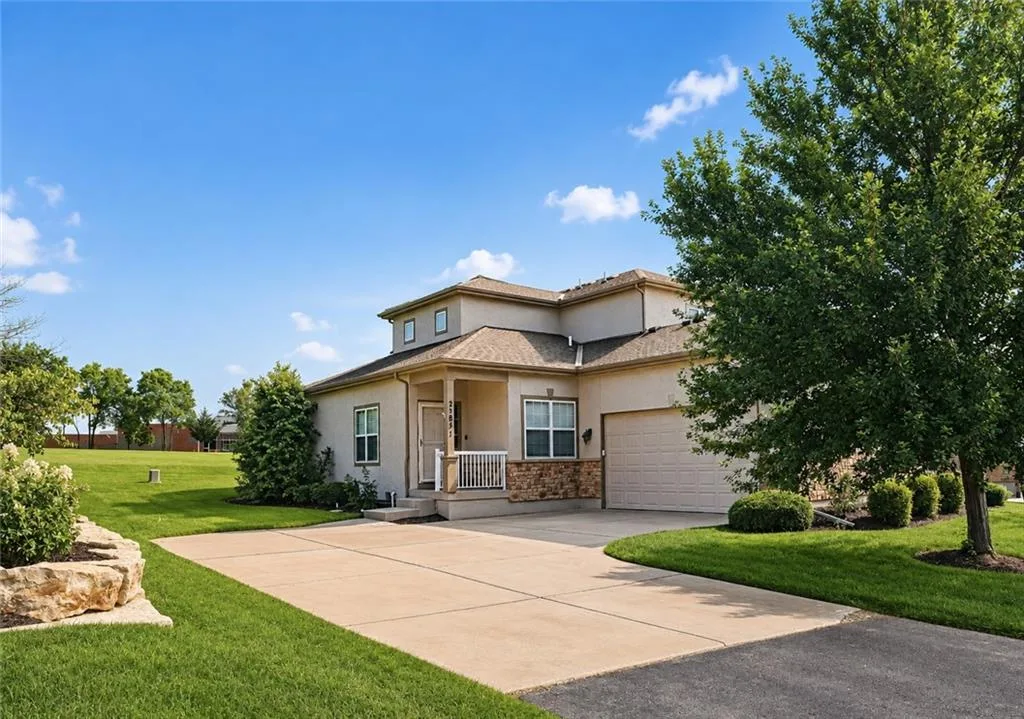 21871 W 116th Place, Olathe KS