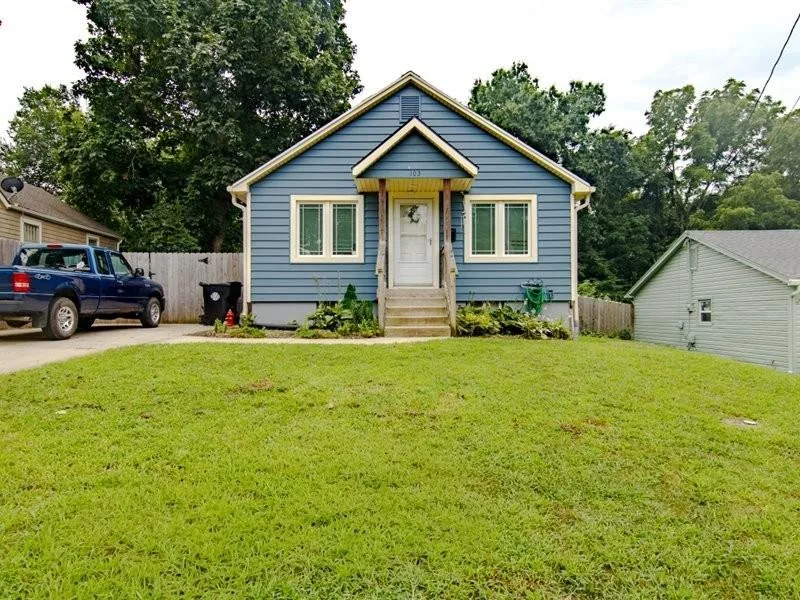 103 E Myrtle Street, Pleasant Hill MO