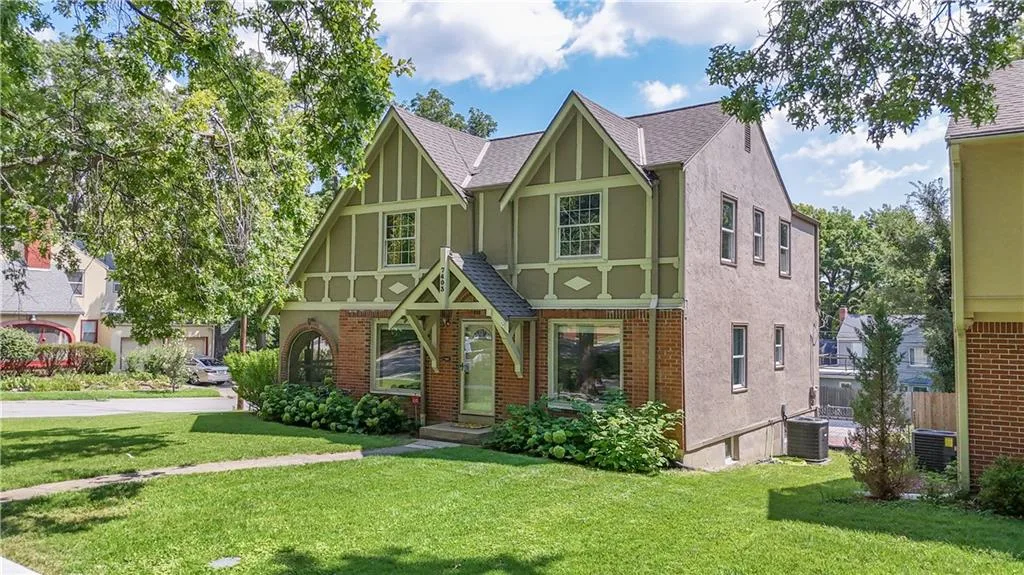 7403 Campbell Street, Kansas City MO