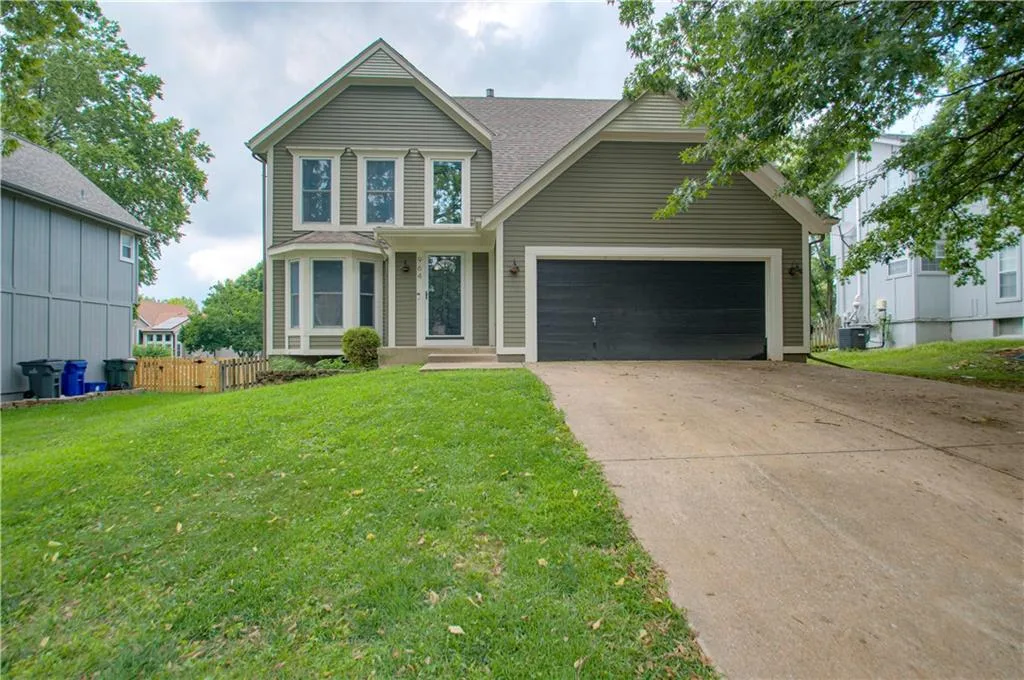 964 E Cavendish Trail, Olathe KS