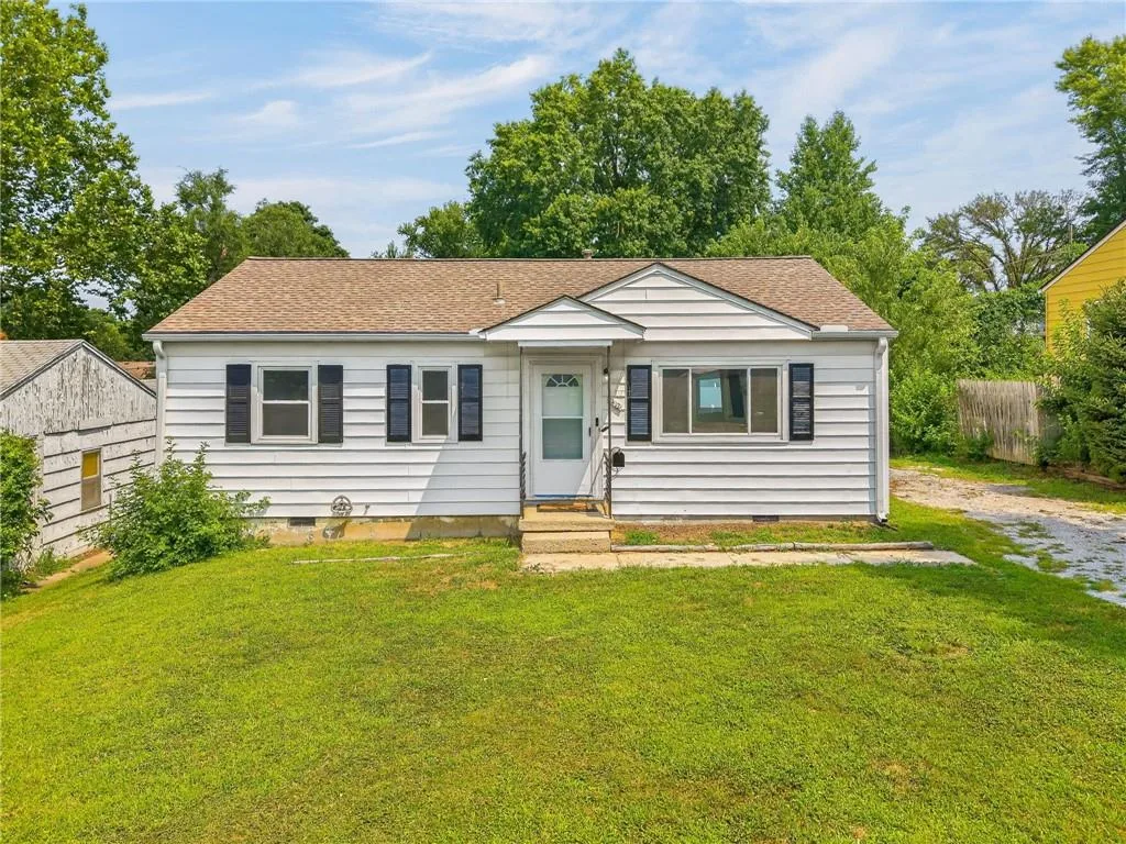 2412 NE 59th Terrace, Kansas City MO