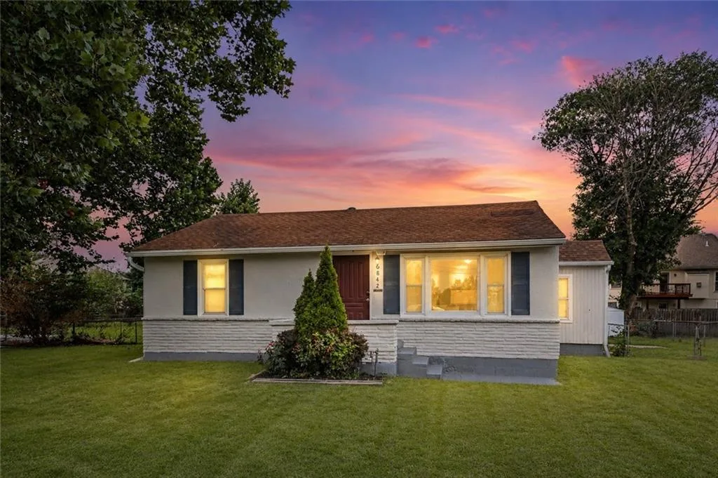 6842 E 139th Street, Grandview MO