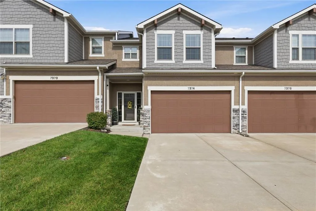 7374 Griffey Street, Parkville MO