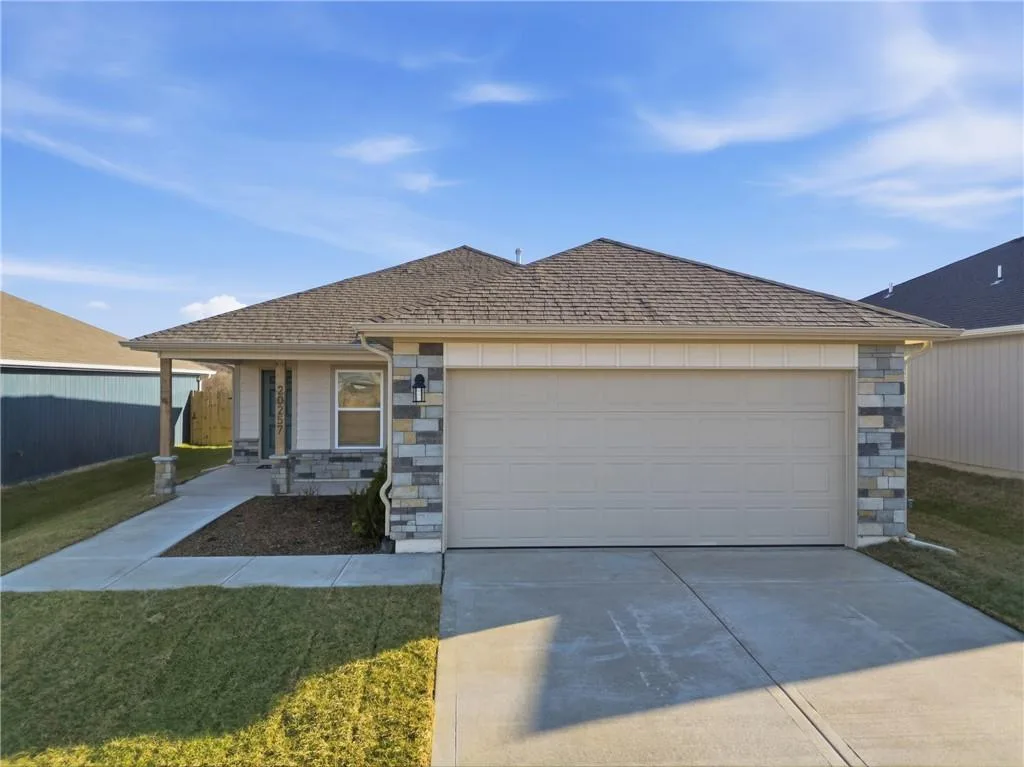 2768 Woodfield Drive, Tonganoxie KS