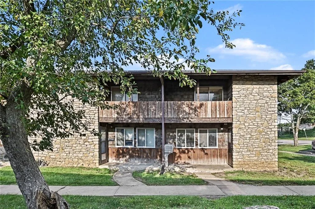 1225 N 77th Terrace, Kansas City KS