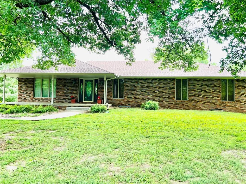8201 SE 371 Highway, St Joseph MO