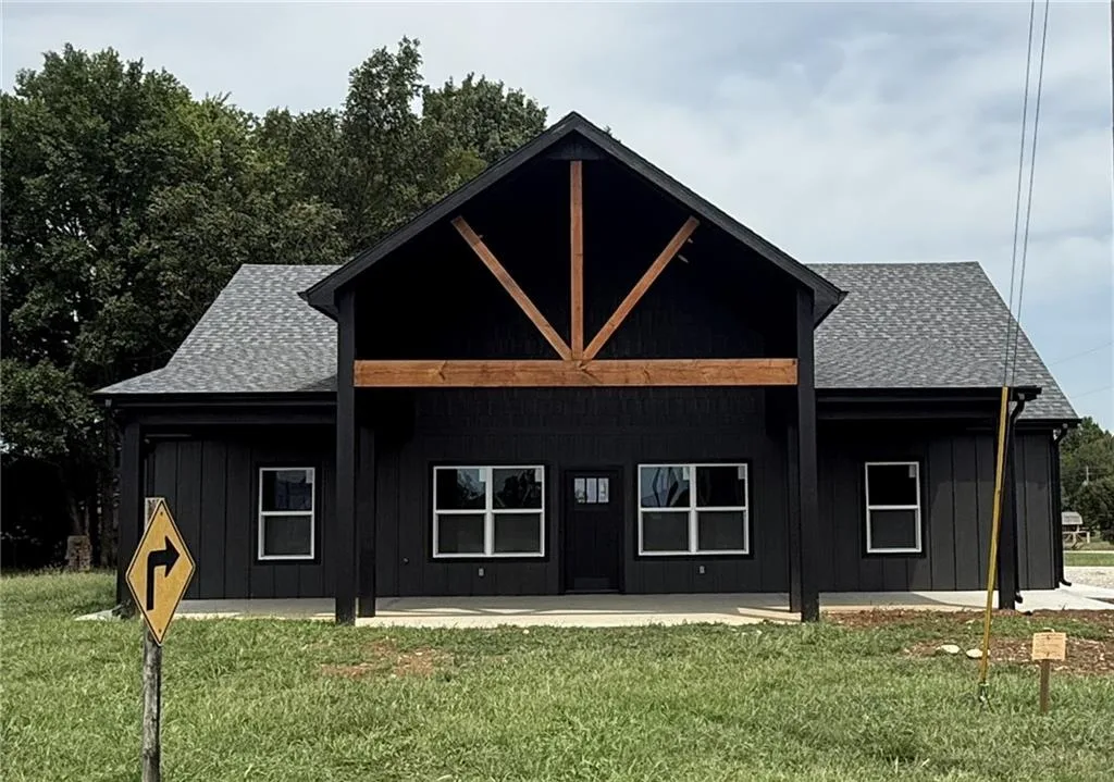 121 Elm Drive, Linn Valley KS