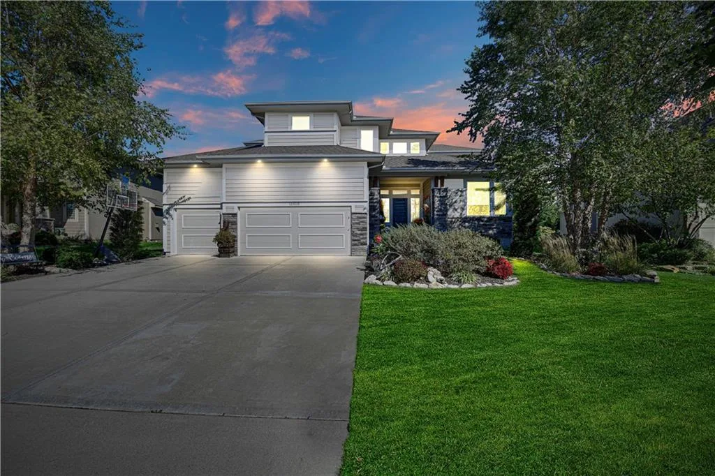 11510 W 157th Terrace, Overland Park KS