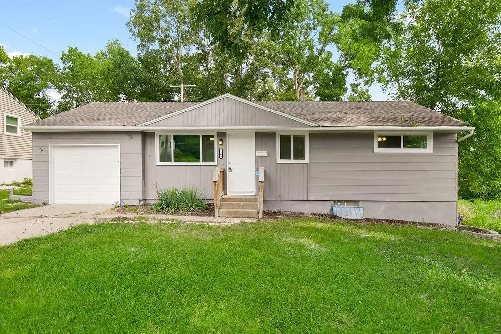 7304 E 85th Terrace, Kansas City MO