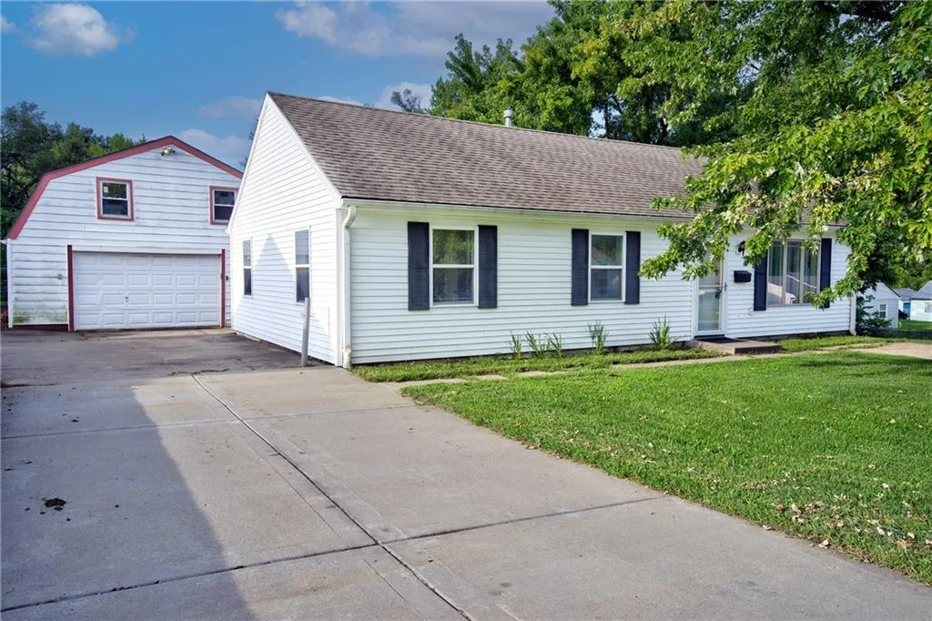 2401 NE 58th Terrace, Kansas City MO