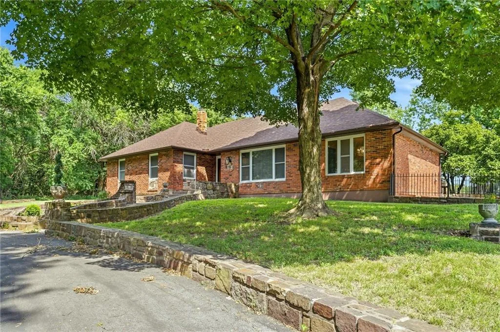 12705 S Outer Belt Road, Lone Jack MO
