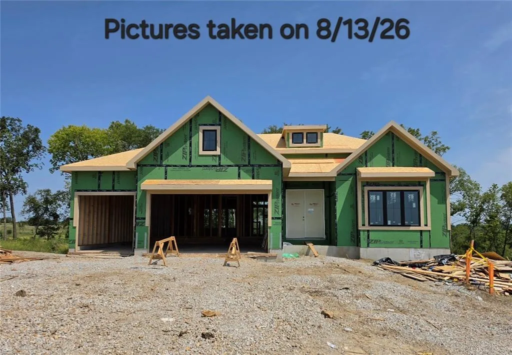 11457 S Mesquite Square, Olathe KS