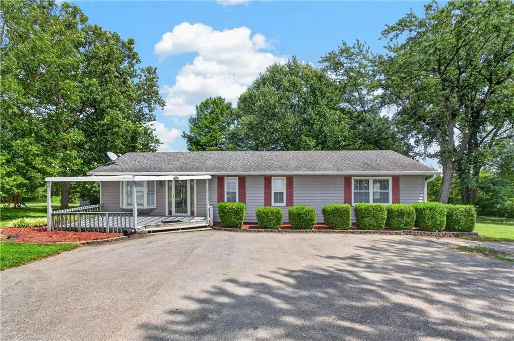 21405 S Harper Road, Peculiar MO