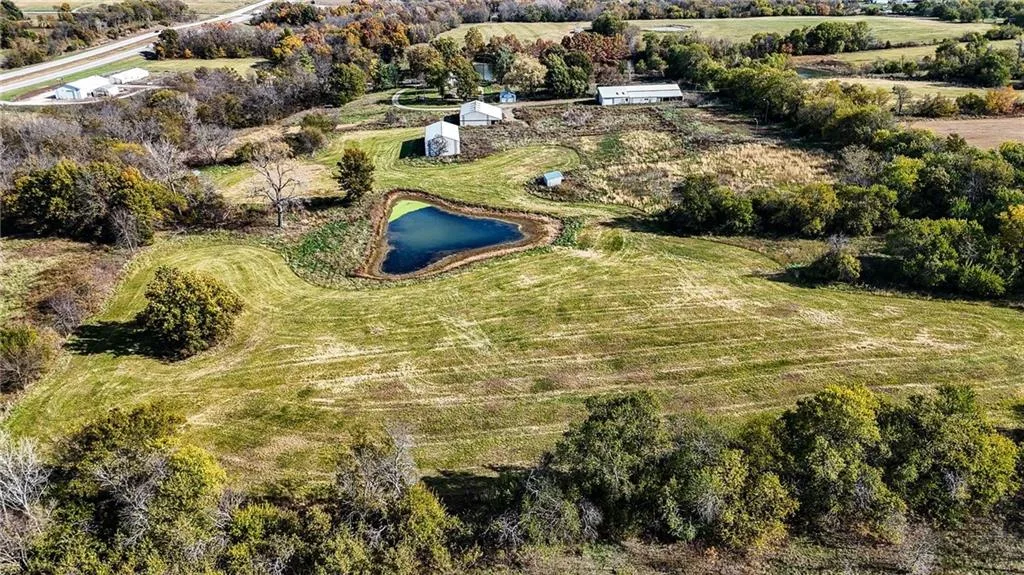32703 S State Route 7 Highway, Creighton MO
