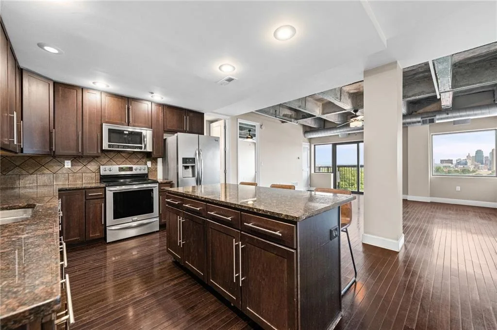 2940 Baltimore Avenue #1303, Kansas City MO