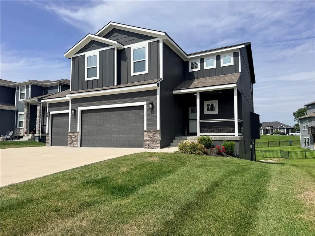 1244 Hillmann Lane, Warrensburg MO