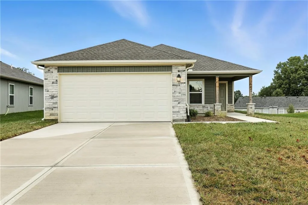 441 Valley View Drive, Tonganoxie KS