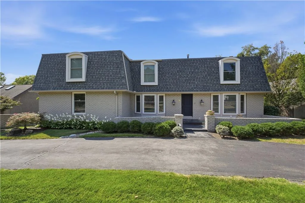 5305 W 83rd Street, Prairie Village KS