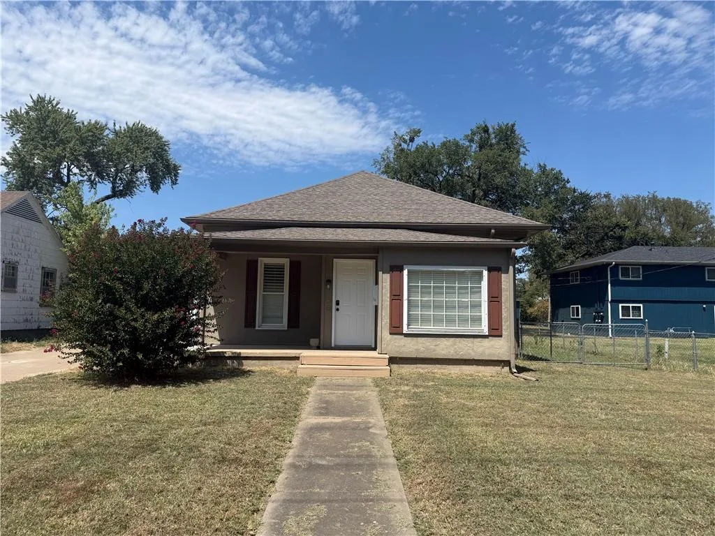 706 W 1st Street, Coffeyville KS