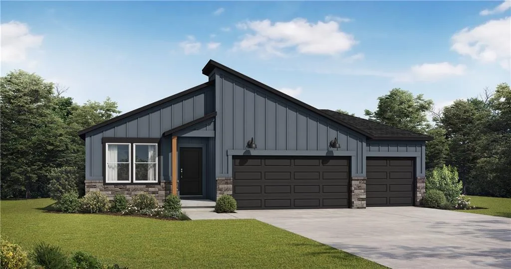 1525 Portsmouth Lane, Raymore MO