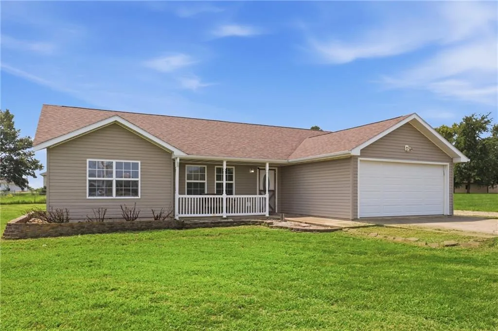 612 E 4th Street, Stover MO