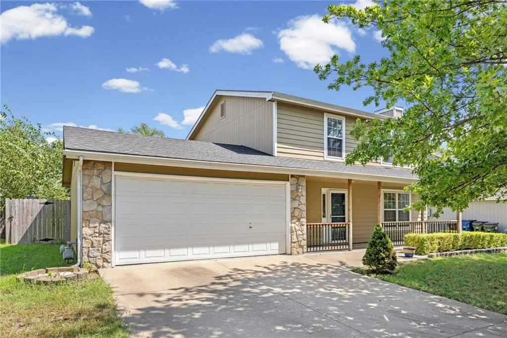 604 Stowe Court, Lawrence KS
